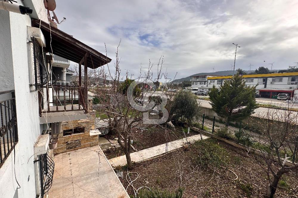  FOÇA GENCELLİDE 225 MT2 SATILIK 3+1 VİLLA