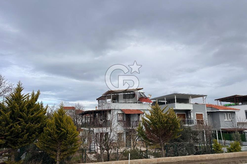  FOÇA GENCELLİDE 225 MT2 SATILIK 3+1 VİLLA