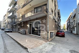 Çiğli Yenimahalle‘de ana yola 70 metre yakınlıkta büro malzemeli kiralık dükkan - 1 - 330752