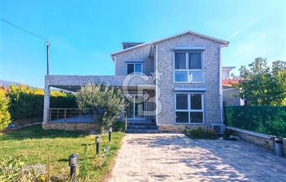 BUCA KAYNAKLAR'DA 265 m2 ARSA İÇERİSİNDE MÜSTAKİL DUBLEKS EV