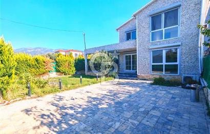 BUCA KAYNAKLAR'DA 265 m2 ARSA İÇERİSİNDE MÜSTAKİL DUBLEKS EV