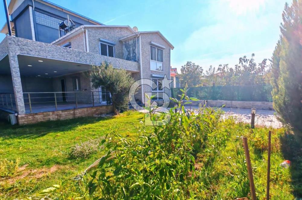 BUCA KAYNAKLAR'DA 265 m2 ARSA İÇERİSİNDE MÜSTAKİL DUBLEKS EV