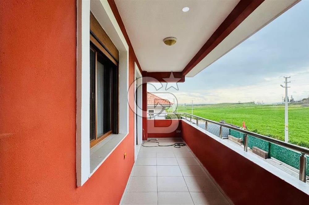 Foça Kazım Dirik Mah. Eşyalı Kiralık 3+1 Kapalı Mutfaklı Daire