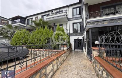 Başiskele Sahile 200 Metre Mesafede, Geniş 3+1 Satılık Daire