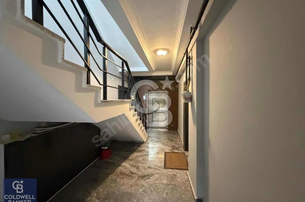 Başiskele Sahile 200 Metre Mesafede, Geniş 3+1 Satılık Daire