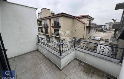 Başiskele Sahile 200 Metre Mesafede, Geniş 3+1 Satılık Daire