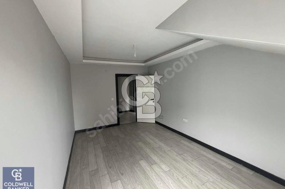 Başiskele Sahile 200 Metre Mesafede, Geniş 3+1 Satılık Daire