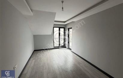 Başiskele Sahile 200 Metre Mesafede, Geniş 3+1 Satılık Daire