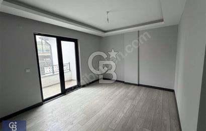 Başiskele Sahile 200 Metre Mesafede, Geniş 3+1 Satılık Daire