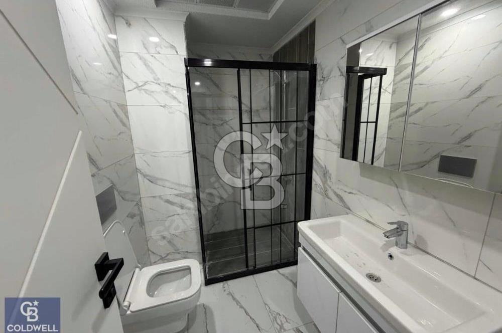 Başiskele Sahile 200 Metre Mesafede, Geniş 3+1 Satılık Daire