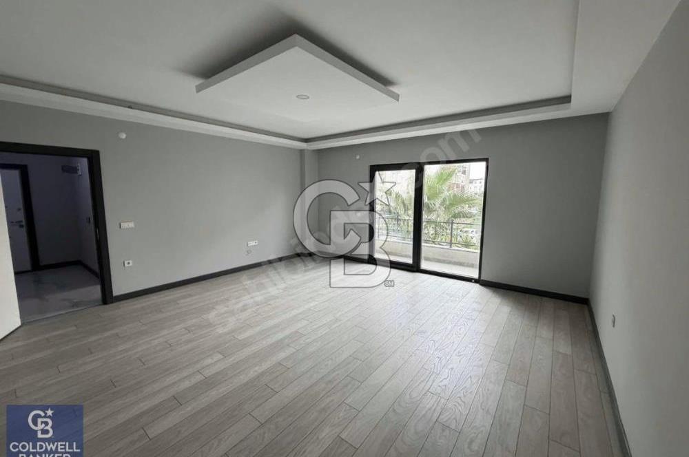 Başiskele Sahile 200 Metre Mesafede, Geniş 3+1 Satılık Daire