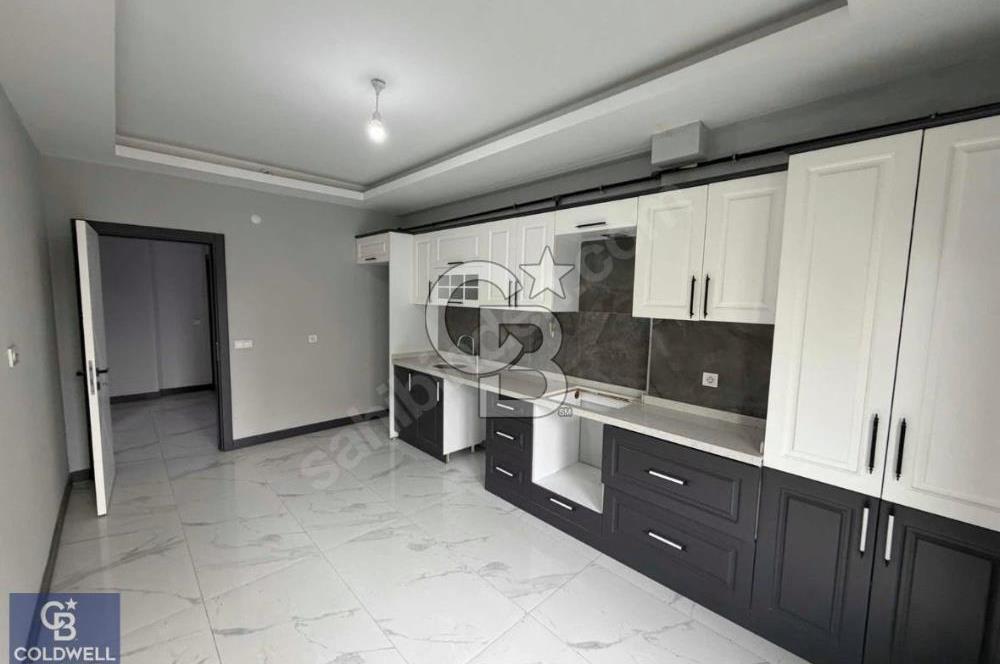 Başiskele Sahile 200 Metre Mesafede, Geniş 3+1 Satılık Daire