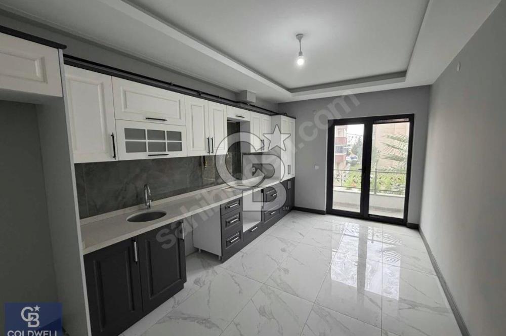 Başiskele Sahile 200 Metre Mesafede, Geniş 3+1 Satılık Daire