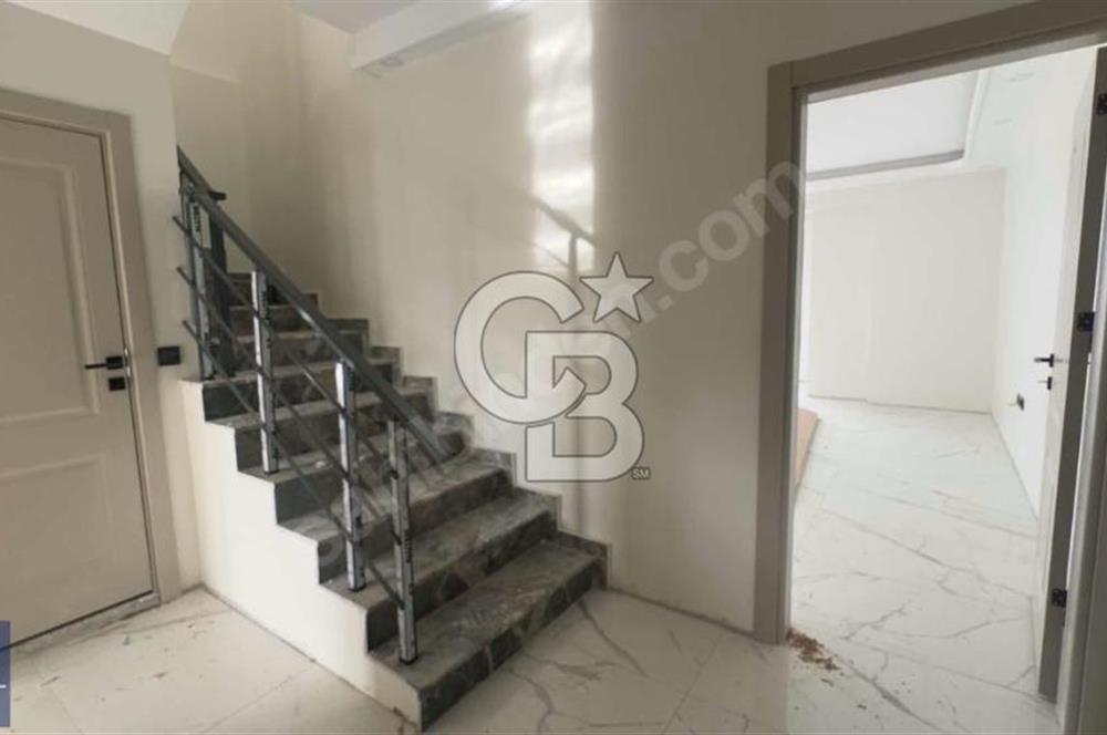 CB MAHALL'DEN MERKEZDE DENİZ MANZARALI 3+1 ÇATI DUBLEKS DAİRE