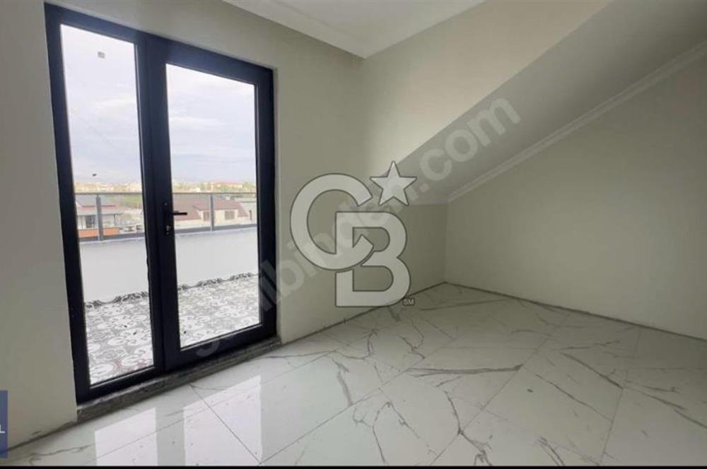 CB MAHALL'DEN MERKEZDE DENİZ MANZARALI 3+1 ÇATI DUBLEKS DAİRE