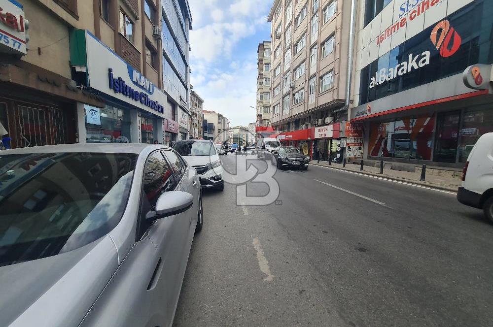 Ümraniye sütçü imam caddesinde kiralık işyeri