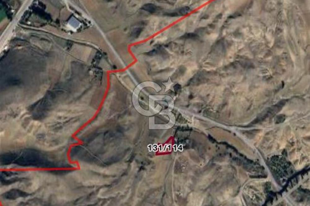 YOZGAT ŞEFAATLİ YOL AYIRIMINDA SALMANFAKILI KÖYÜNDE YATIRIMLIK BAHÇE&TARLA