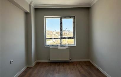 MEYDAN PARKTA KİLERLİ, DEPOLU GÜNEY DOĞU CEPHE 4+1 SATILIK DAİRE