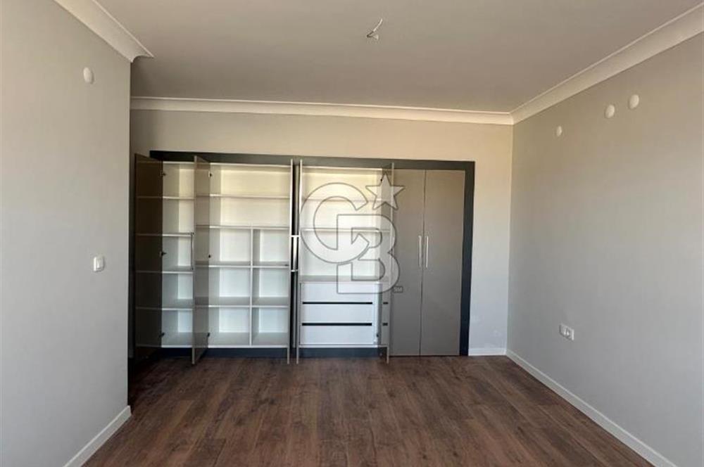 MEYDAN PARKTA KİLERLİ, DEPOLU GÜNEY DOĞU CEPHE 4+1 SATILIK DAİRE