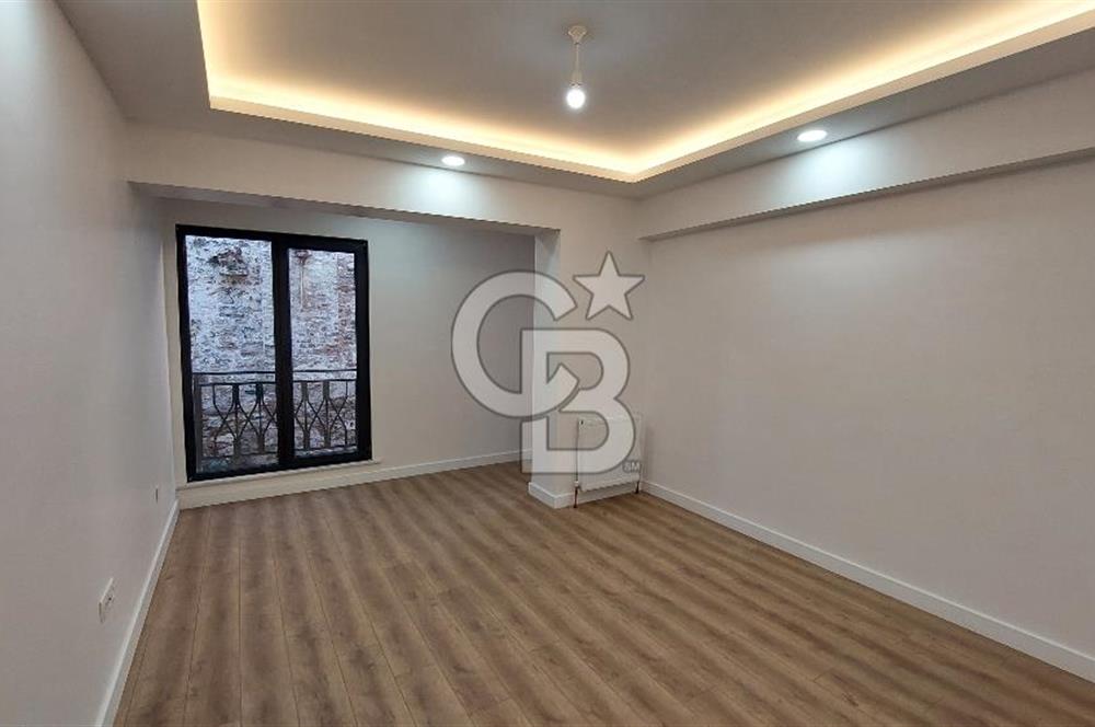 TOMTOM’DA İTALYAN KONSOLOSLUĞU’NA KOMŞU SATILIK 2+1 DAİRE