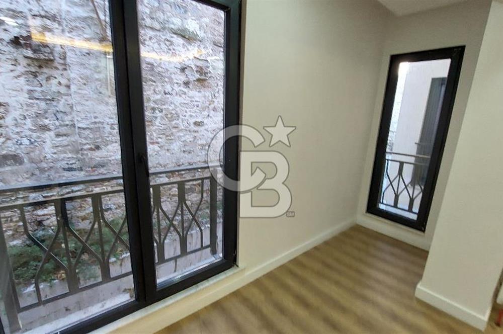 TOMTOM’DA İTALYAN KONSOLOSLUĞU’NA KOMŞU SATILIK 2+1 DAİRE