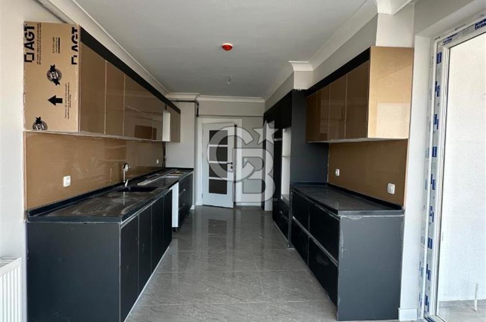 MEYDAN PARKTA KİLERLİ, DEPOLU GÜNEY DOĞU CEPHE 4+1 SATILIK DAİRE