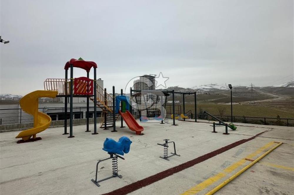 MEYDAN PARKTA KİLERLİ, DEPOLU GÜNEY DOĞU CEPHE 4+1 SATILIK DAİRE