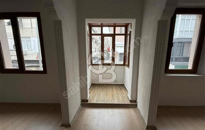 Karşıyaka Çarşı Tiyatro Sokak'ta Satılık Komple Bina