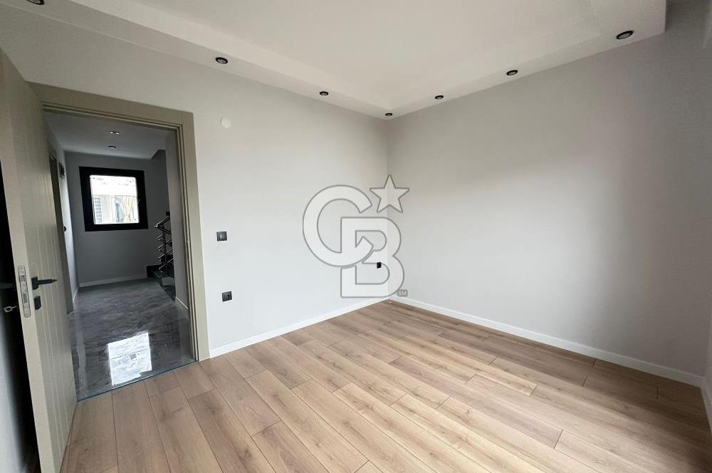 EDREMİT KADIKÖY'DE SATILIK İKİZ VİLLA