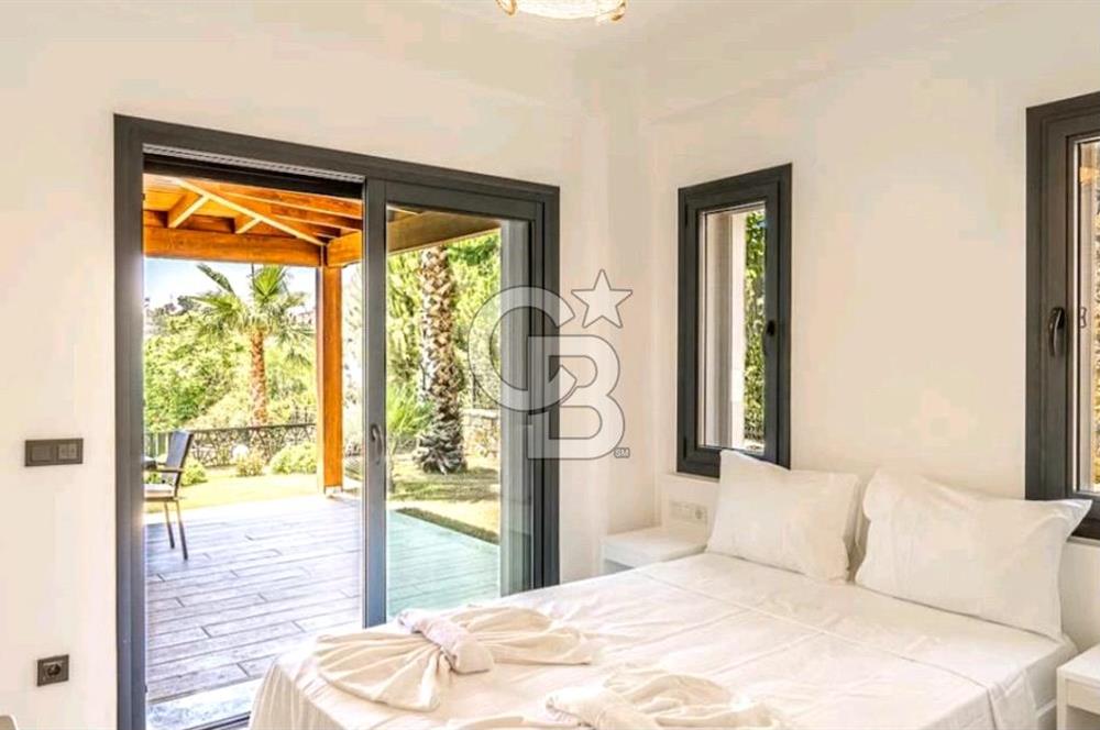 Bodrum Gümüşlük'te Havuzlu Lüks 3+1 Eşyalı Satılık Villa