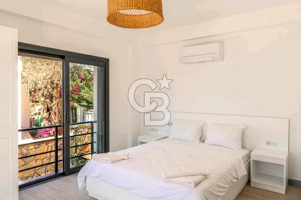 Bodrum Gümüşlük'te Havuzlu Lüks 3+1 Eşyalı Satılık Villa