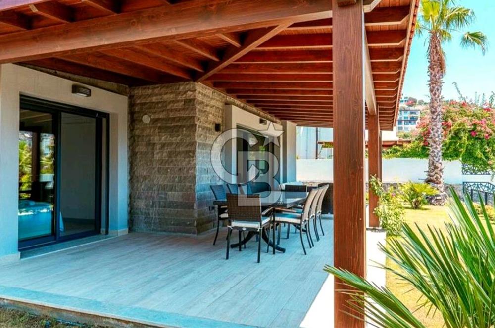 Bodrum Gümüşlük'te Havuzlu Lüks 3+1 Eşyalı Satılık Villa