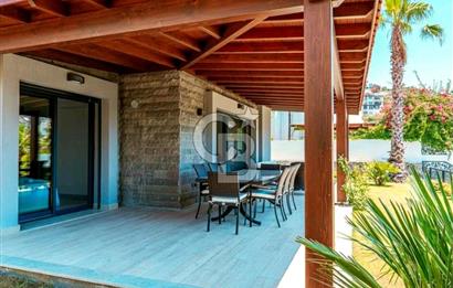 Bodrum Gümüşlük'te Havuzlu Lüks 3+1 Eşyalı Satılık Villa