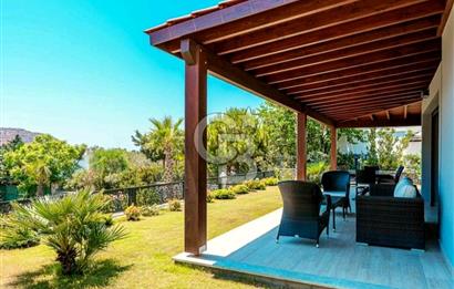 Bodrum Gümüşlük'te Havuzlu Lüks 3+1 Eşyalı Satılık Villa