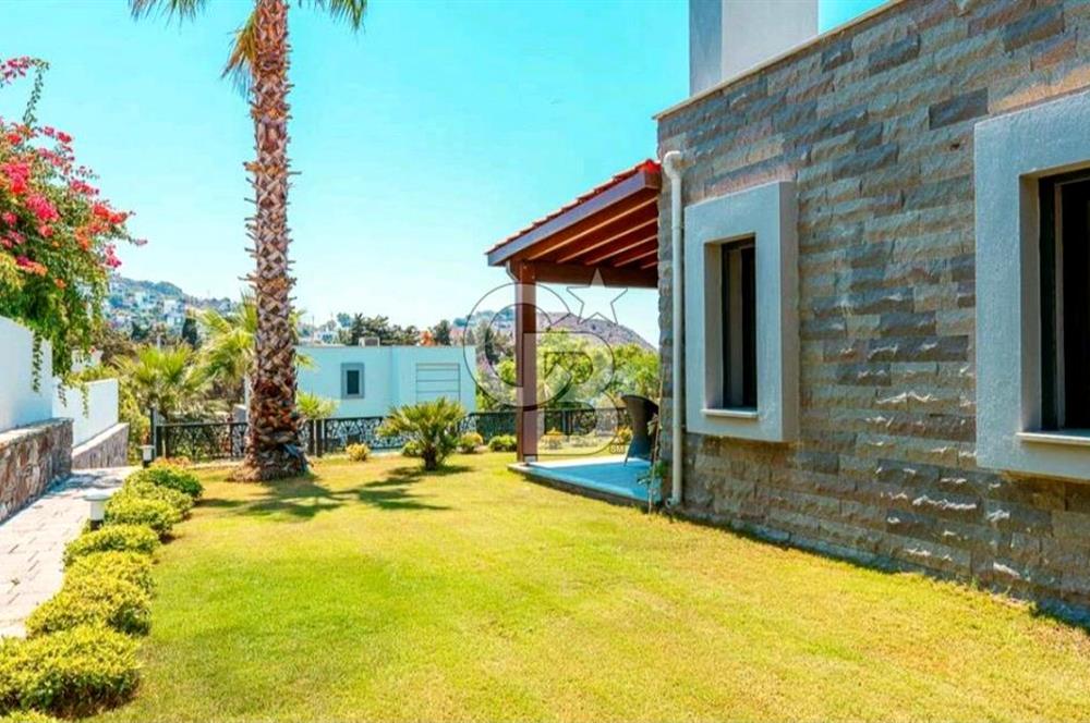 Bodrum Gümüşlük'te Havuzlu Lüks 3+1 Eşyalı Satılık Villa