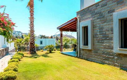 Bodrum Gümüşlük'te Havuzlu Lüks 3+1 Eşyalı Satılık Villa