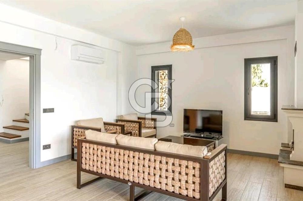 Bodrum Gümüşlük'te Havuzlu Lüks 3+1 Eşyalı Satılık Villa