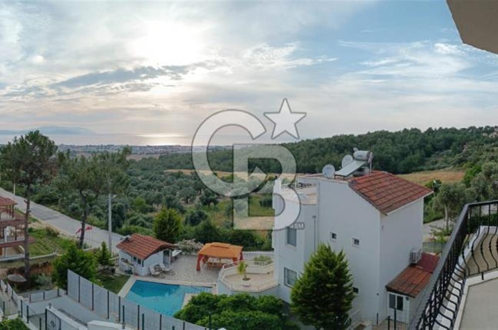 Kuşadası soğucakta 800 m2 arsa içerisinde 5+2 satılık havuzlu villa