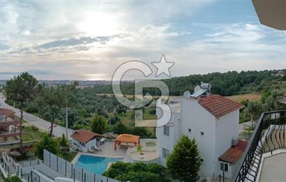 Kuşadası soğucakta 800 m2 arsa içerisinde 5+2 satılık havuzlu villa