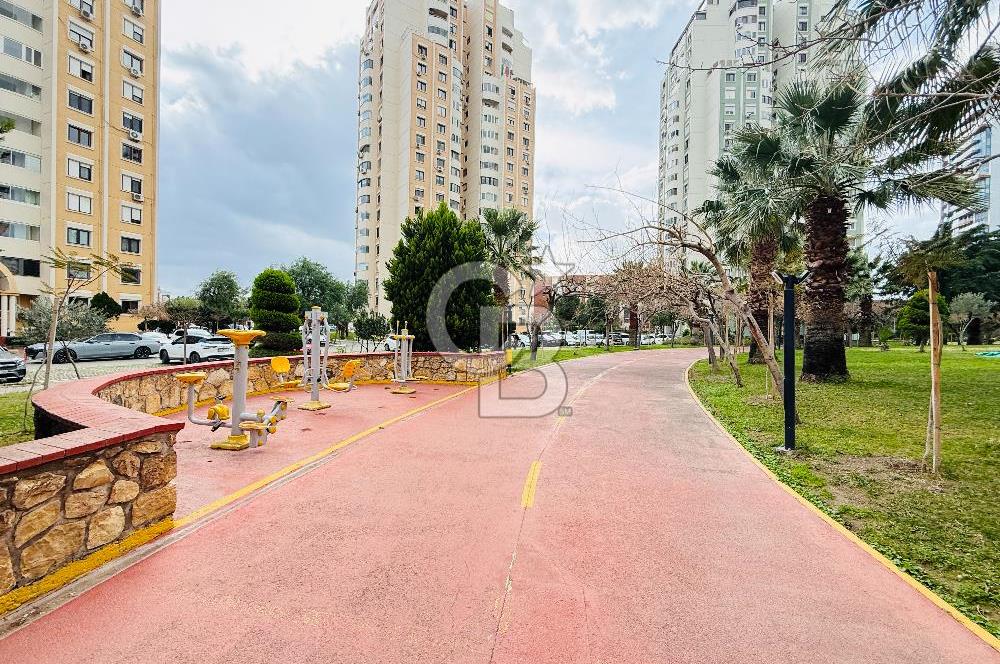 Mavişehir Albatros Sitesi Deniz Manzaralı Satılık Boş 3+1 Daire