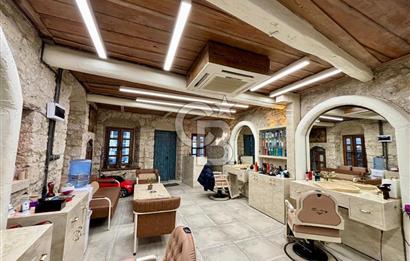 ALAÇATI ÇARŞI'DA İŞLETME VE 5 ODASI BULUNAN SATILIK BUTİK OTEL