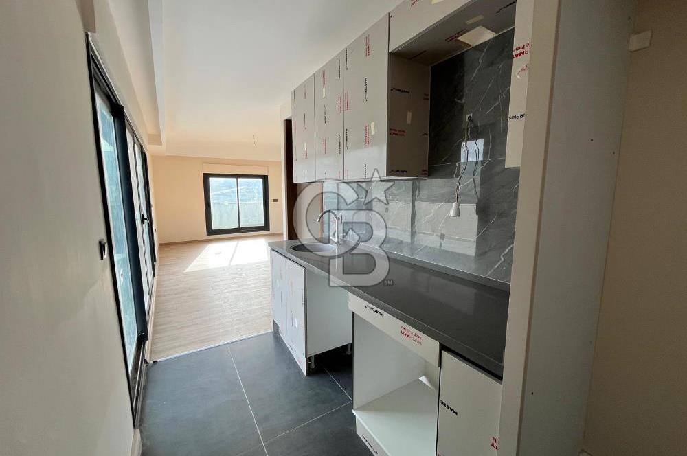 Menemen İstiklal Mahallesi Satılık 5+2 teraslı dubleks daire