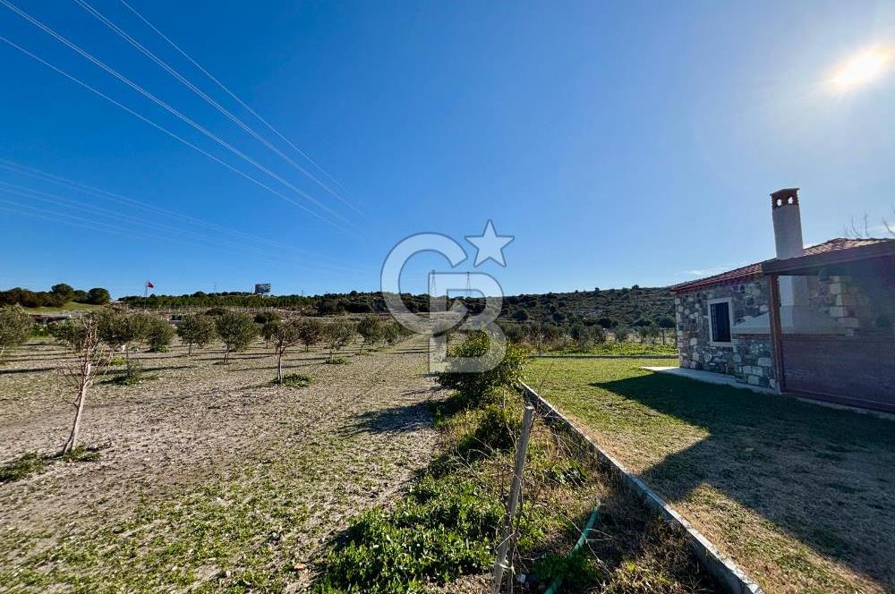 ALAÇATI'DA 20.204 M2 TARLA İÇERİSİNDE ORJİNAL TAŞ 3+1 ÇİFTLİK