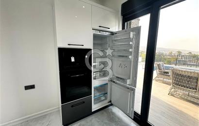 BAŞİSKELE DAMLAR'DA HAVUZLU MÜSTAKİL 4+1 MANZARALI SATILIK VİLLA