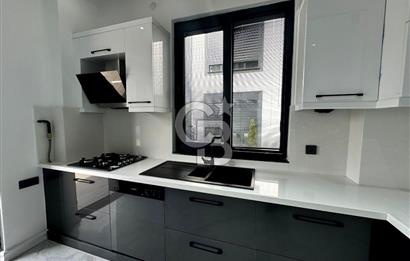 BAŞİSKELE DAMLAR'DA HAVUZLU MÜSTAKİL 4+1 MANZARALI SATILIK VİLLA