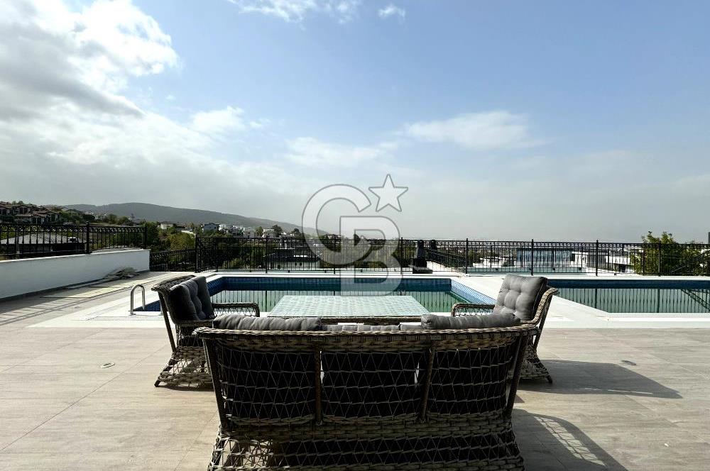 BAŞİSKELE DAMLAR'DA HAVUZLU MÜSTAKİL 4+1 MANZARALI SATILIK VİLLA