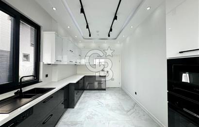 BAŞİSKELE DAMLAR'DA HAVUZLU MÜSTAKİL 4+1 MANZARALI SATILIK VİLLA