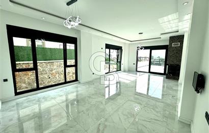 BAŞİSKELE DAMLAR'DA HAVUZLU MÜSTAKİL 4+1 MANZARALI SATILIK VİLLA