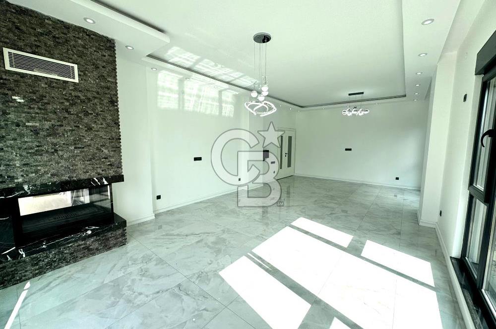 BAŞİSKELE DAMLAR'DA HAVUZLU MÜSTAKİL 4+1 MANZARALI SATILIK VİLLA