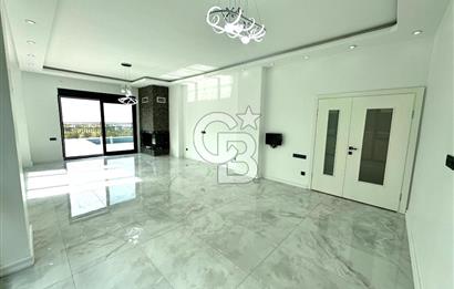 BAŞİSKELE DAMLAR'DA HAVUZLU MÜSTAKİL 4+1 MANZARALI SATILIK VİLLA